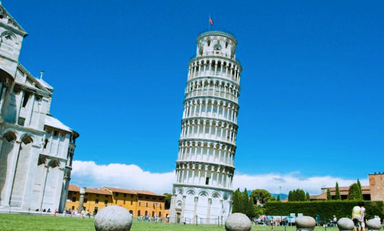 Large pisa town small
